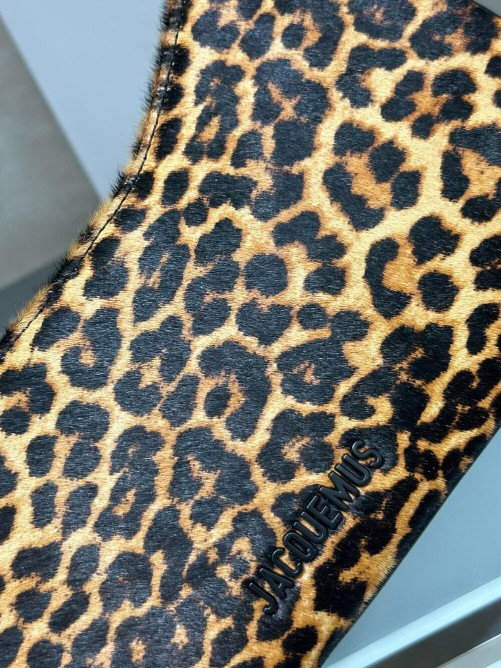 Jacquemus Brown Leopard-Print Shoulder Bag - Picture 4 of 8